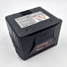 Stihl AK 10 akku 36V 1,6Ah 59Wh (uutta vastaava, demokäytetty, myydään käytettynä, ei takuuta)