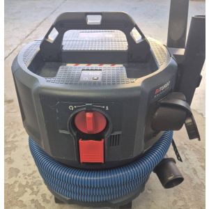 bosch GAS 18V-12 MC kuiva-märkäimuri runko ei akkuja ei laturia, demokäytetty, täydet takuut, noudettava liikkeestämme.