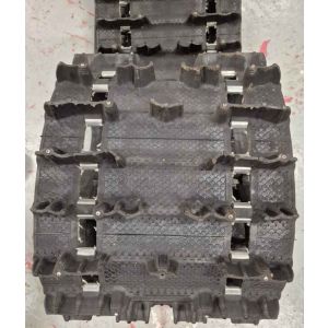 BRP 504153706 telamatto ICE Cobra 1.6 (15" x 137" x 1.6") Vähän käytetty, kuvista näkyy kuluma