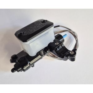 BRP 507032614 cylinder master (ei sisällä kahvaa, kuvan mukainen toimitus)