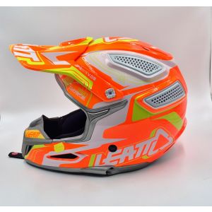 Leatt GPX 5.5 kypärä koko M 56-57cm (ollut esillä myymälässä, ei myyntipakkausta)