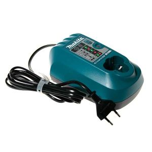 Makita DC10WA 10,8V laturi Li-Ion akuille ( ns vanhan mallin 10,8V Li ion pistokiinnitteisille akuille )