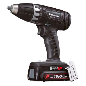 Panasonic EY7451 18V akkupora 2x3,0Ah + pikalaturi ja laukku.

